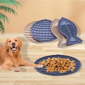 Fish-Shaped Silicone Pet Snack Mat